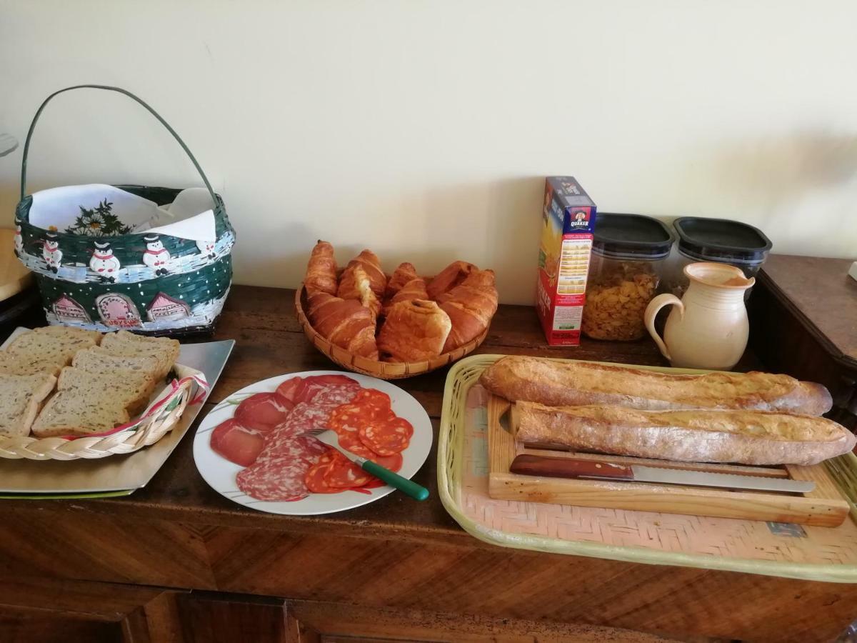 La Maison De Ma Tante Bed & Breakfast Pougues-les-Eaux ภายนอก รูปภาพ